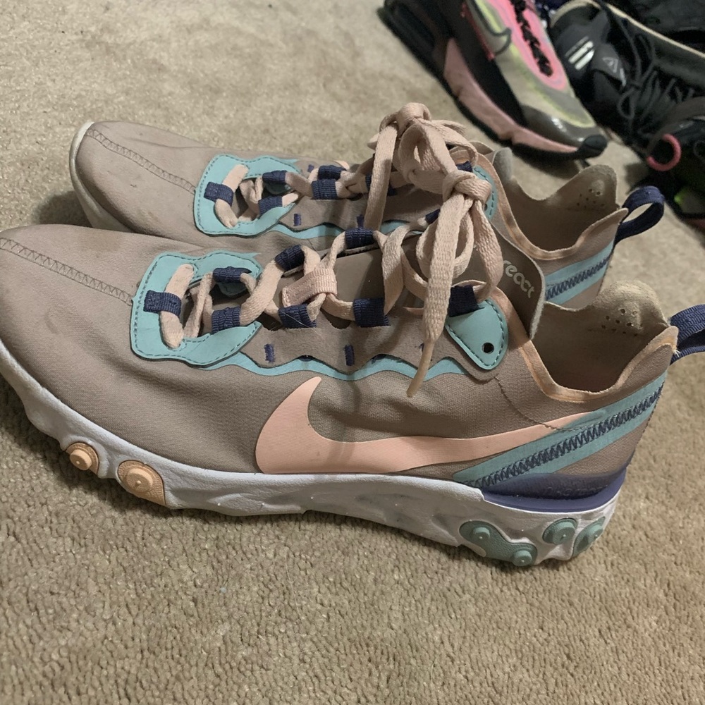 Nike react size 8